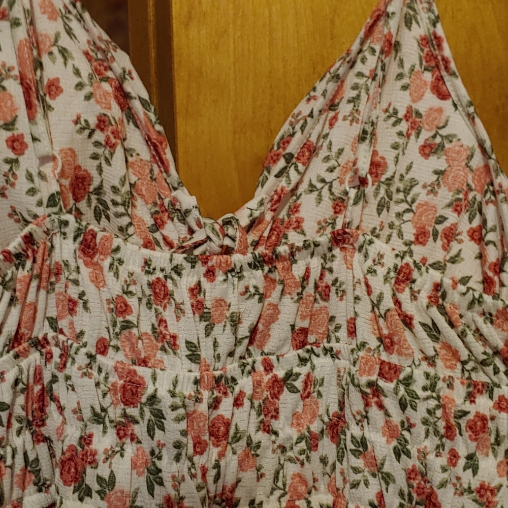 SOLD OUT Juniors Sleeveless Floral Print Dress - Picture 3 of 9